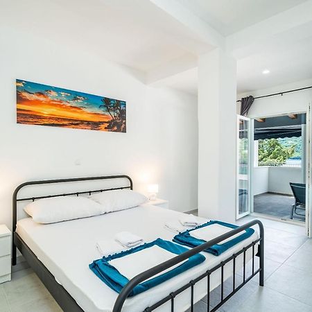 Hidden Gem Apartment Молунат Екстер'єр фото