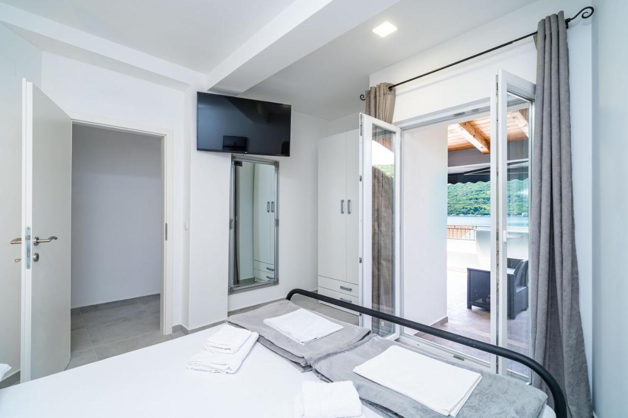 Hidden Gem Apartment Молунат Екстер'єр фото