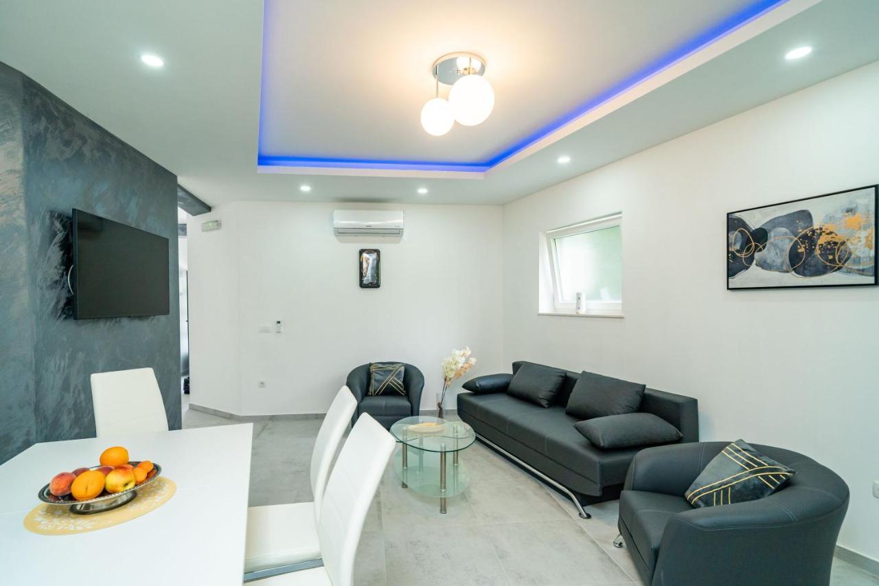 Hidden Gem Apartment Молунат Екстер'єр фото