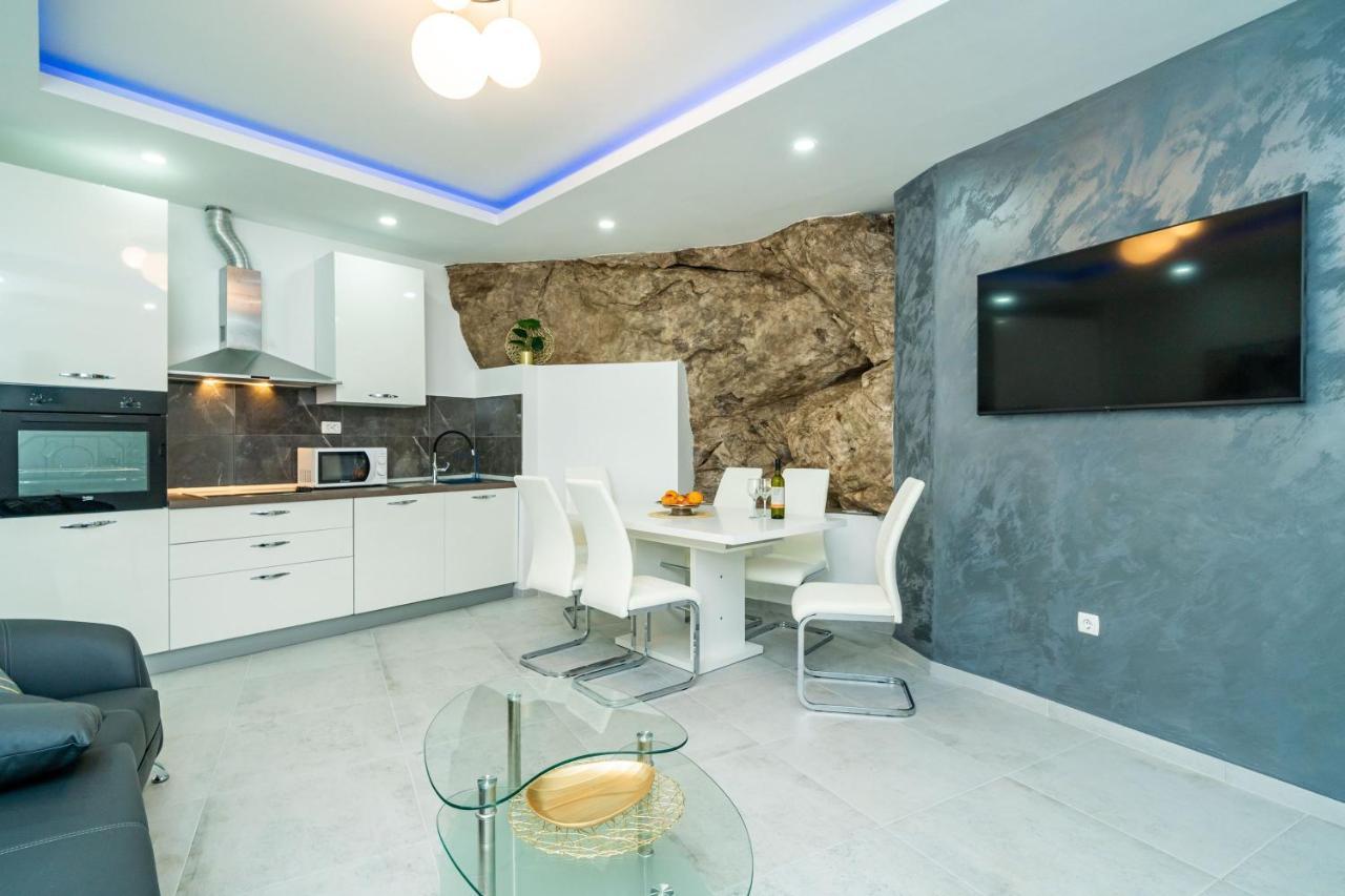 Hidden Gem Apartment Молунат Екстер'єр фото