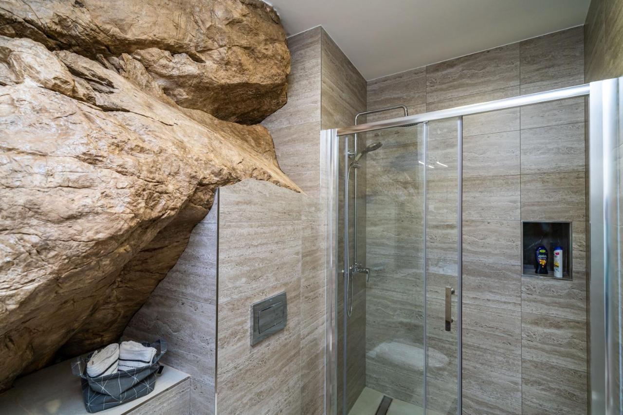 Hidden Gem Apartment Молунат Екстер'єр фото