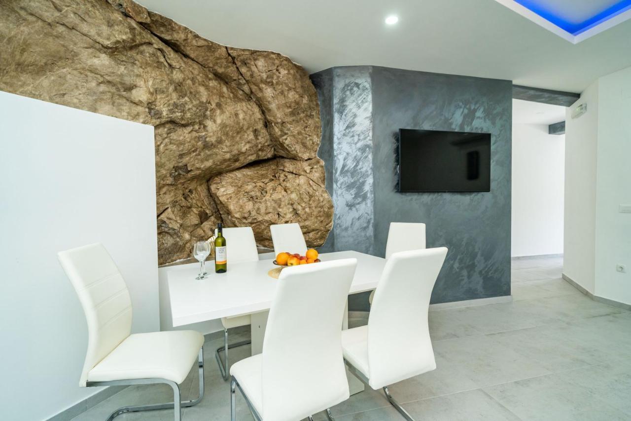 Hidden Gem Apartment Молунат Екстер'єр фото