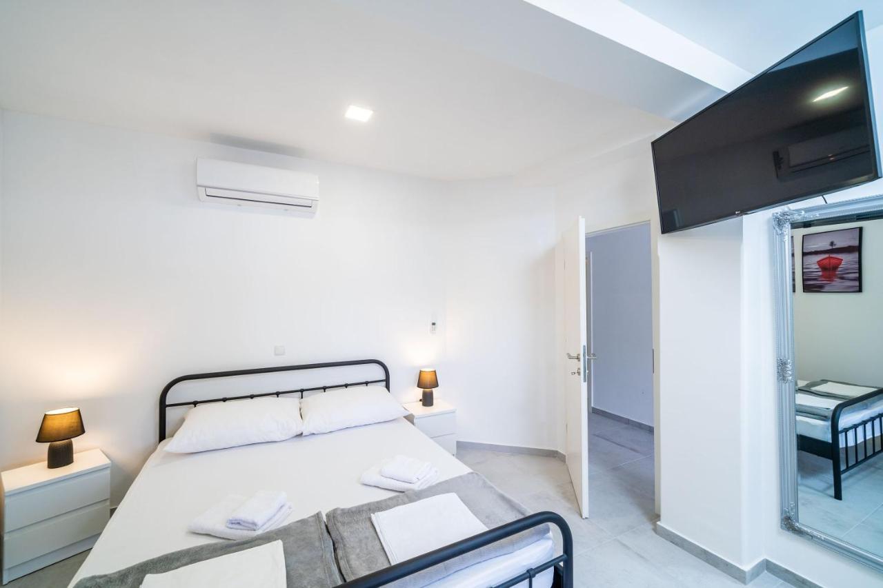 Hidden Gem Apartment Молунат Екстер'єр фото
